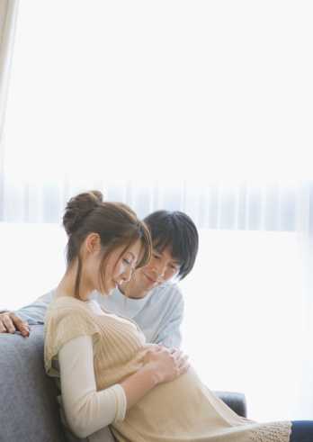 いつまで大丈夫 妊婦がアパレル等の職場で立ち仕事をする影響 ニュースパス