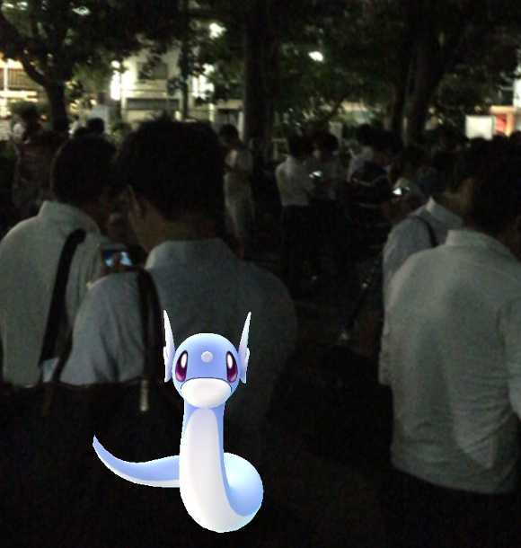 動画あり ポケモンgo ミニリュウダッシュ で大人の群れ大移動 上野公園不忍池が完全にカオス ニュースパス