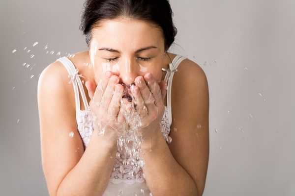 毛穴をケア 気になる肌のポツポツをなくす洗顔のコツ ニュースパス 毛穴をケア 気になる肌のポツポツをなくす洗顔のコツ ニュースパス