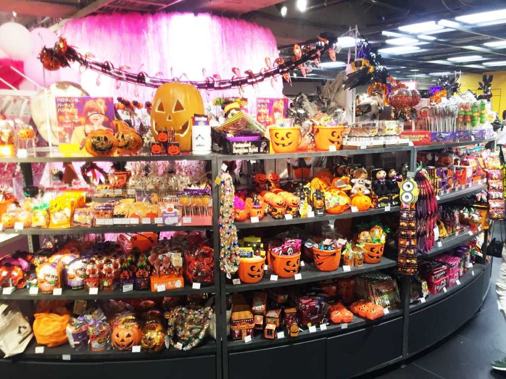 ロフトのバイヤーおすすめ 16ハロウィンメイクグッズ10選 ニュースパス ロフトのバイヤーおすすめ 16ハロウィンメイクグッズ10選 ニュースパス