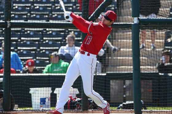 Mlb 大谷のバックスクリーン越え特大弾に同僚驚愕 コルクバット使ってるのか ニュースパス Mlb 大谷のバックスクリーン越え特大弾に同僚驚愕 コルクバット使ってるのか ニュースパス