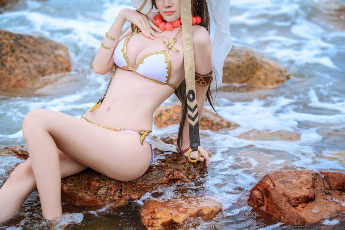 海外コスプレイヤー 中国のグラマラス女帝 前羽さんに視線が泳いじゃう ニュースパス 海外コスプレイヤー 中国のグラマラス女帝 前羽さんに視線が泳いじゃう ニュースパス