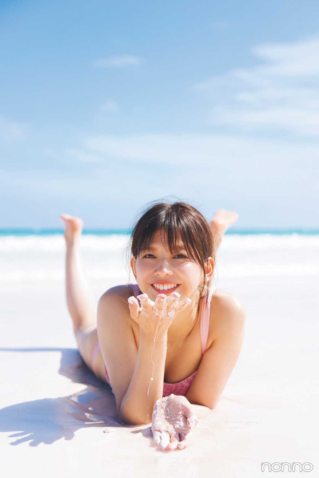 Amazon.co.jp: 欅坂46 渡邉理佐 1st写真集 無口 初版 帯