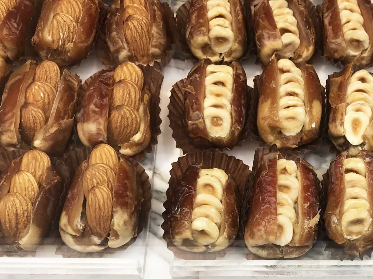 ドバイのスイーツとお茶を楽しむことができる Vivel Patisserie Tokyo 東京 表参道 Enjoy Herbal Life ドバイのスイーツとお茶を楽しむことができる Vivel Patisserie Tokyo 東京 表参道 Enjoy Herbal Life
