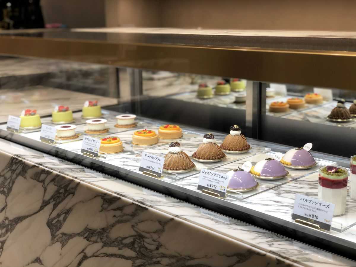 ドバイのスイーツとお茶を楽しむことができる Vivel Patisserie Tokyo 東京 表参道 Enjoy Herbal Life