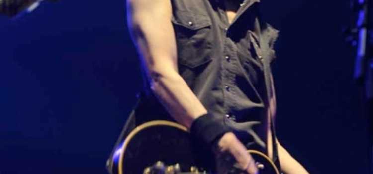 ギタリスト弥吉淳二さん死去 49歳 椎名林檎、吉川晃司、aikoらサポート